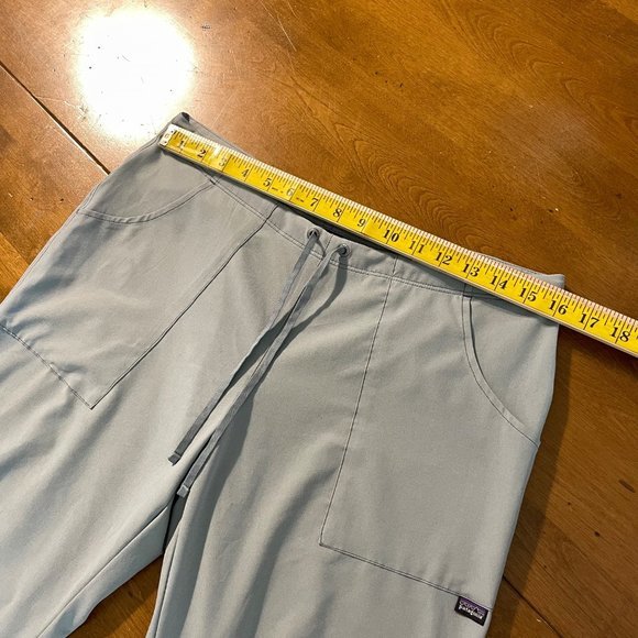 Patagonia Women's Gray‎ Drawstring Capri Pants Split Hem Lightweight Sz 8 - Picture 3 of 9